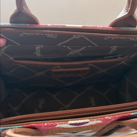 Wrangler Aztec Pattern Satchel with Brown Accents - Picture 4 of 4